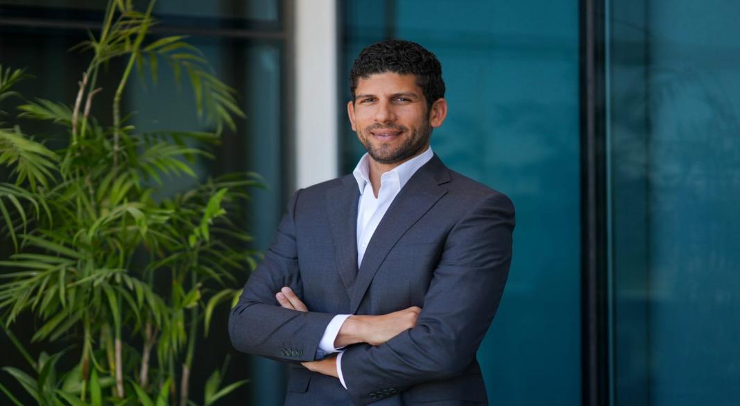 راية القابضة