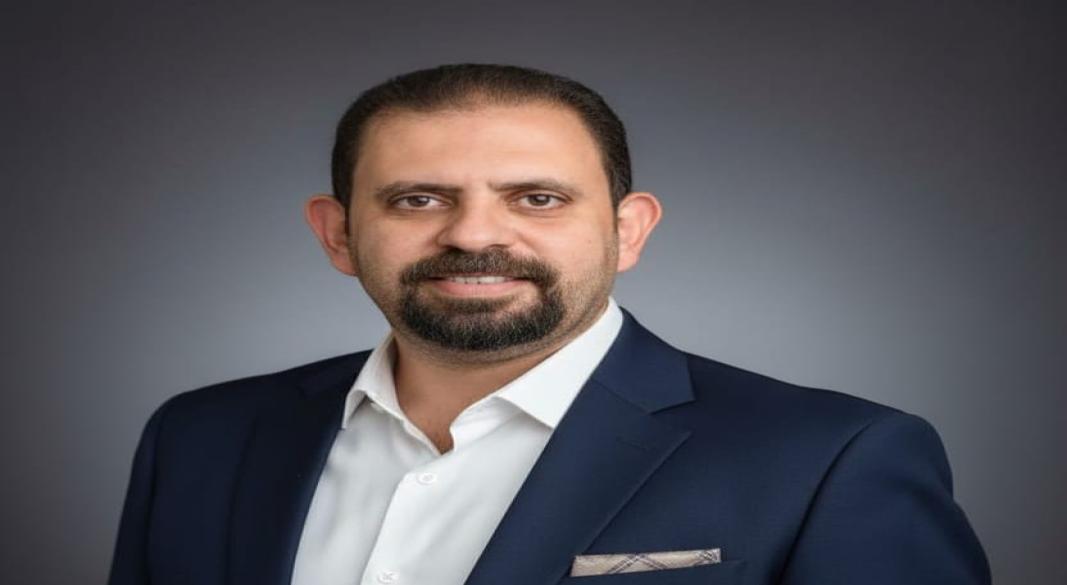 الكاتب الصحفي محمد لطفي